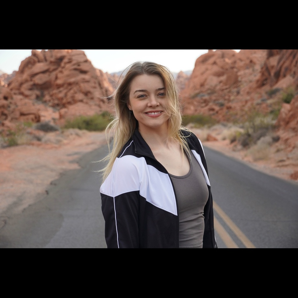 Meet your Posher, Caroline